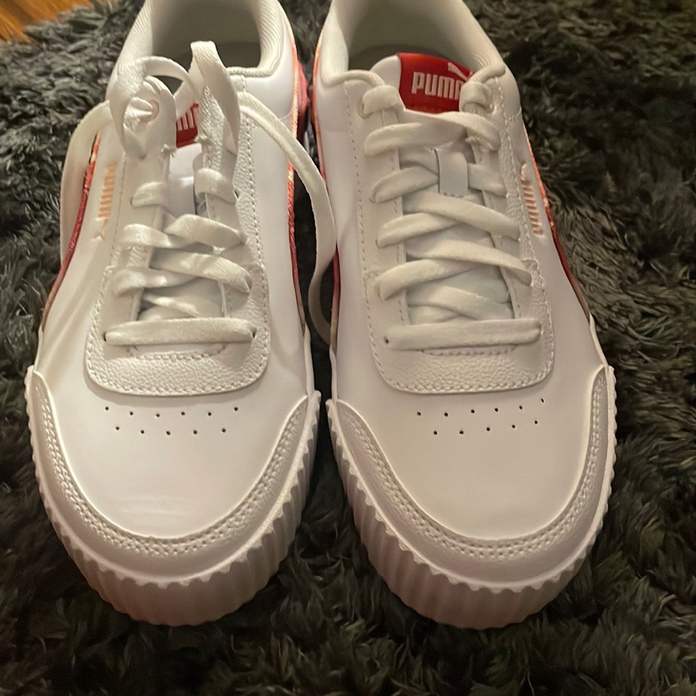 Puma tennis shoes